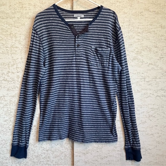 Wallace and Barnes Men's Blue Striped Knit Henley Shirt Top Size Medium - Picture 2 of 14